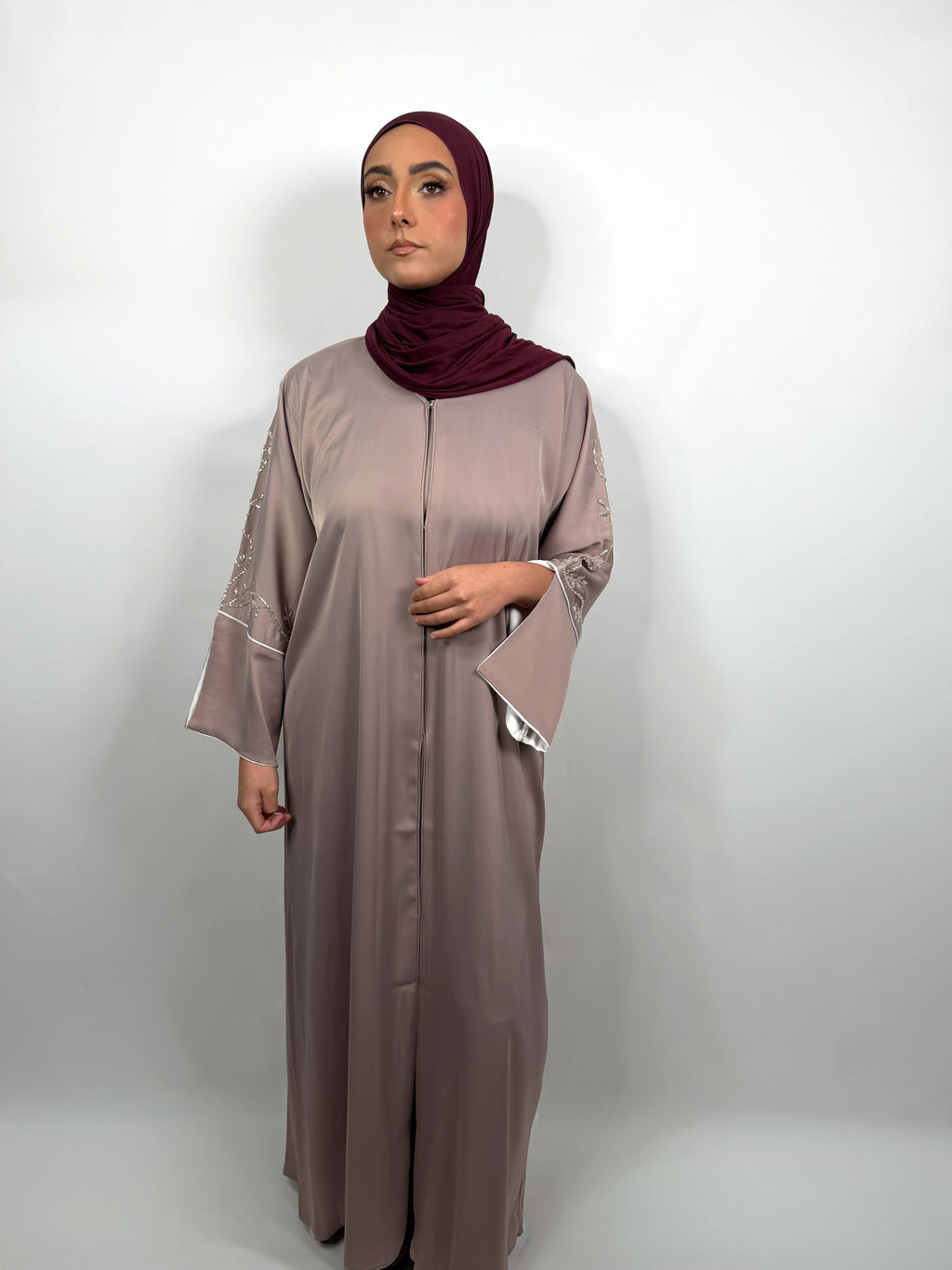 Abaya Amina
